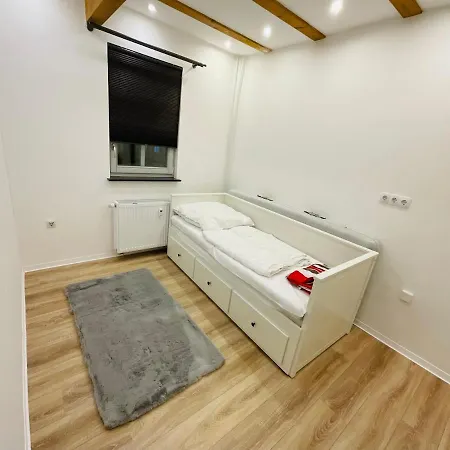 Best Central Apartment - Am Marktplatz - Up To 5 - Next To Frankfurt And Hanau - Coffee And Snacks - Netflix, Prime, Disney Nidderau Exterior photo