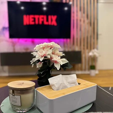 Best Central Apartment - Am Marktplatz - Up To 5 - Next To Frankfurt And Hanau - Coffee And Snacks - Netflix, Prime, Disney Nidderau Exterior photo