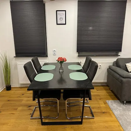 Best Central Apartment - Am Marktplatz - Up To 5 - Next To Frankfurt And Hanau - Coffee And Snacks - Netflix, Prime, Disney Nidderau Exterior photo