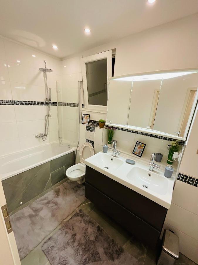 Apartment - Am Marktplatz - Up To 5 - Next To Frankfurt And Hanau - Coffee And Snacks - Netflix, Prime, Nidderau